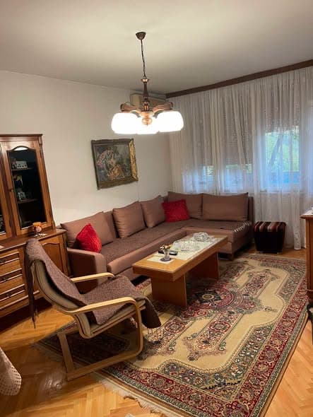 Полунаместен стан 56 м² во Ченто